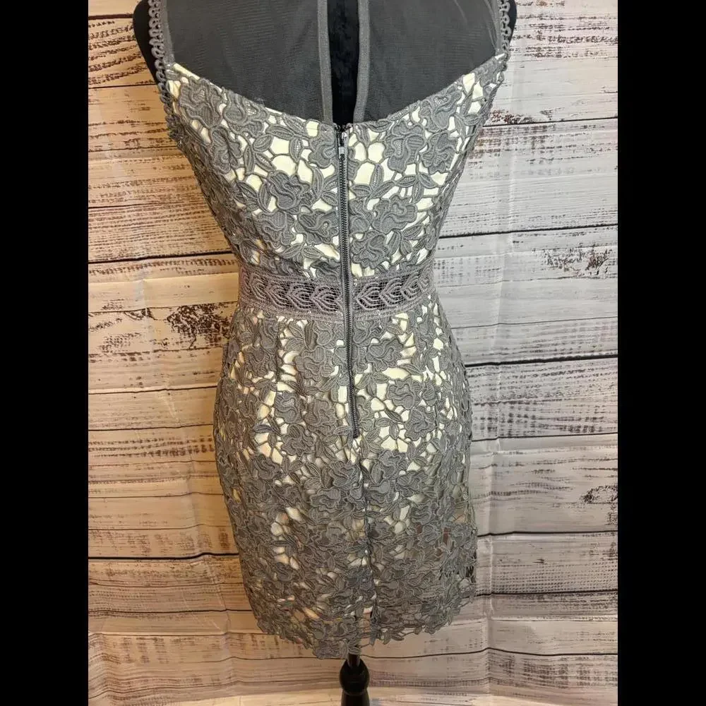 NWT Filly Flair Women’s Medium Sleeveless Dress - Picture 2 of 5